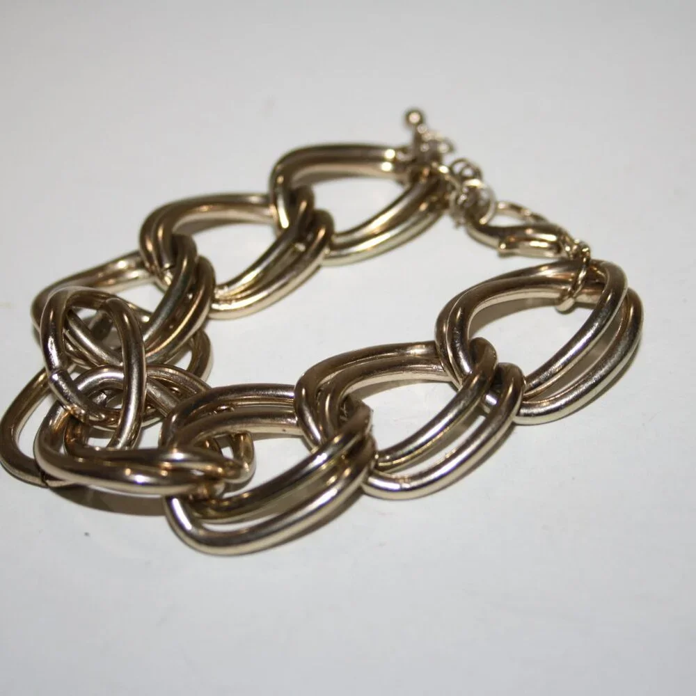 Beautiful gold chunky link bracelet 8-10